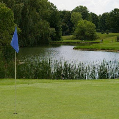 Llyndinshire Golf & Country Club.