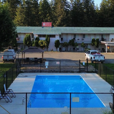 Clearwater Country Inn Motel & RV Park