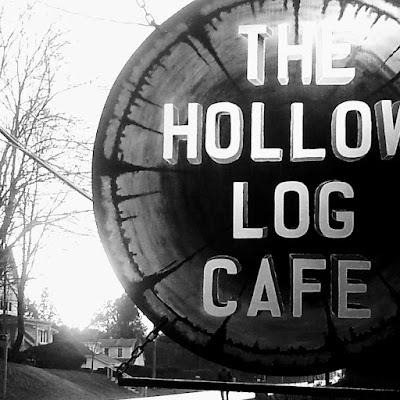 Hollow Log Café