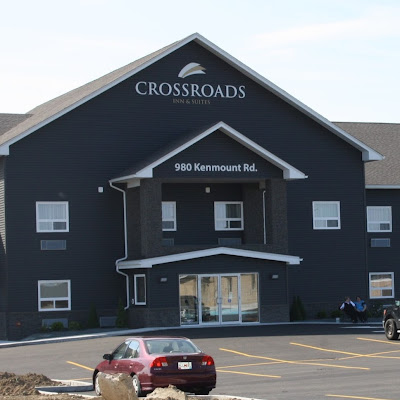 Crossroads Inn & Suites